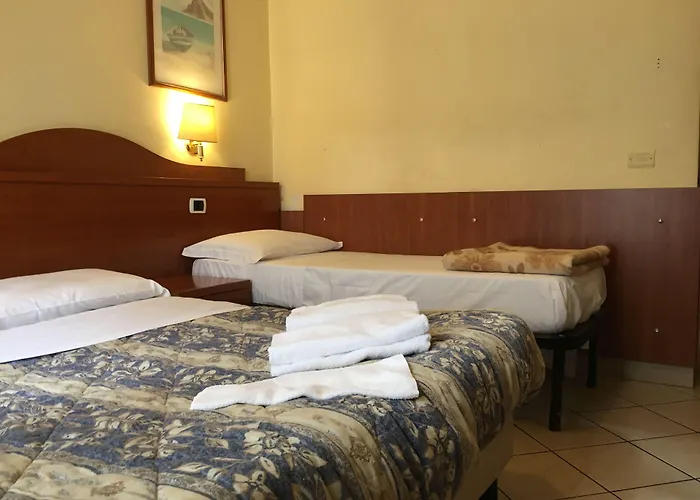 Otel Terminal House