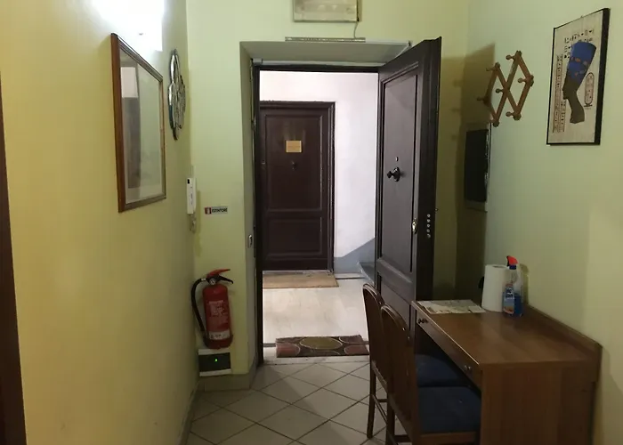 Otel Terminal House