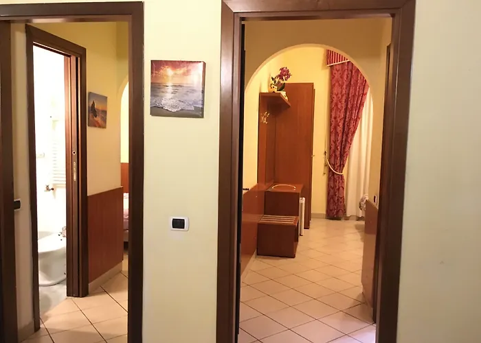 Otel Terminal House