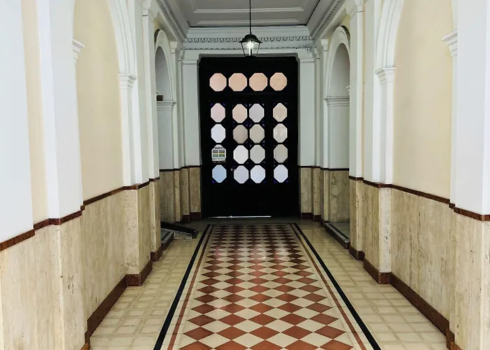Otel Terminal House 2*